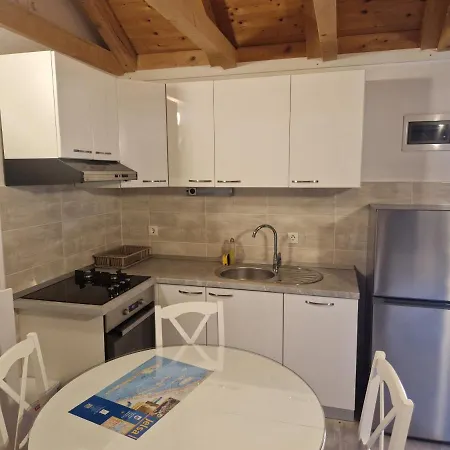 Guest house Kuca Za Odmor Dobrila