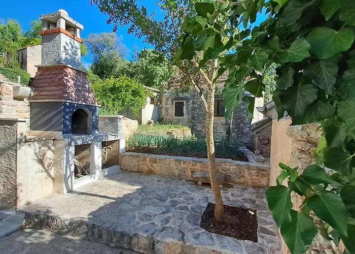 Gostinjska kuća Kuca Za Odmor Dobrila 4*
